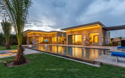 Villa L